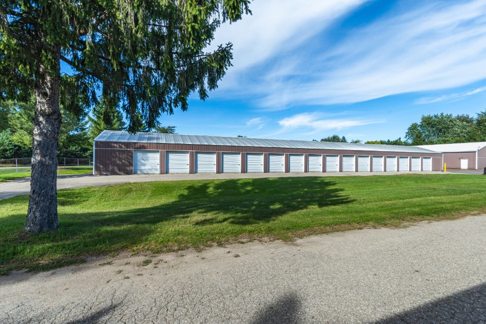 National Storage Highland – Allow Parkway Road 1574 Alloy Parkway Rd., Highland, MI 48356 (248) 781-2085